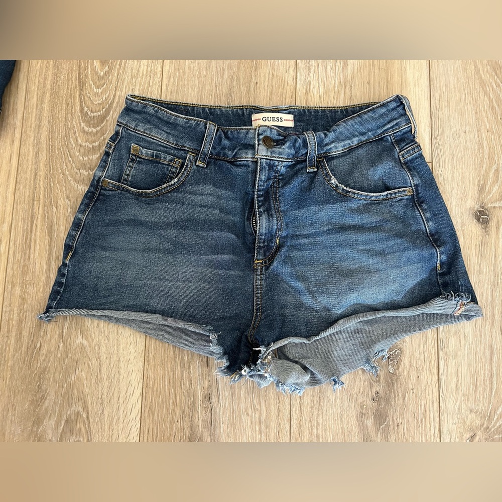 Guess vintage denim mom shorts - size 29